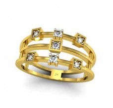 0.13 CT Natural Diamond Ring in 3.51gm Hallmarked Gold